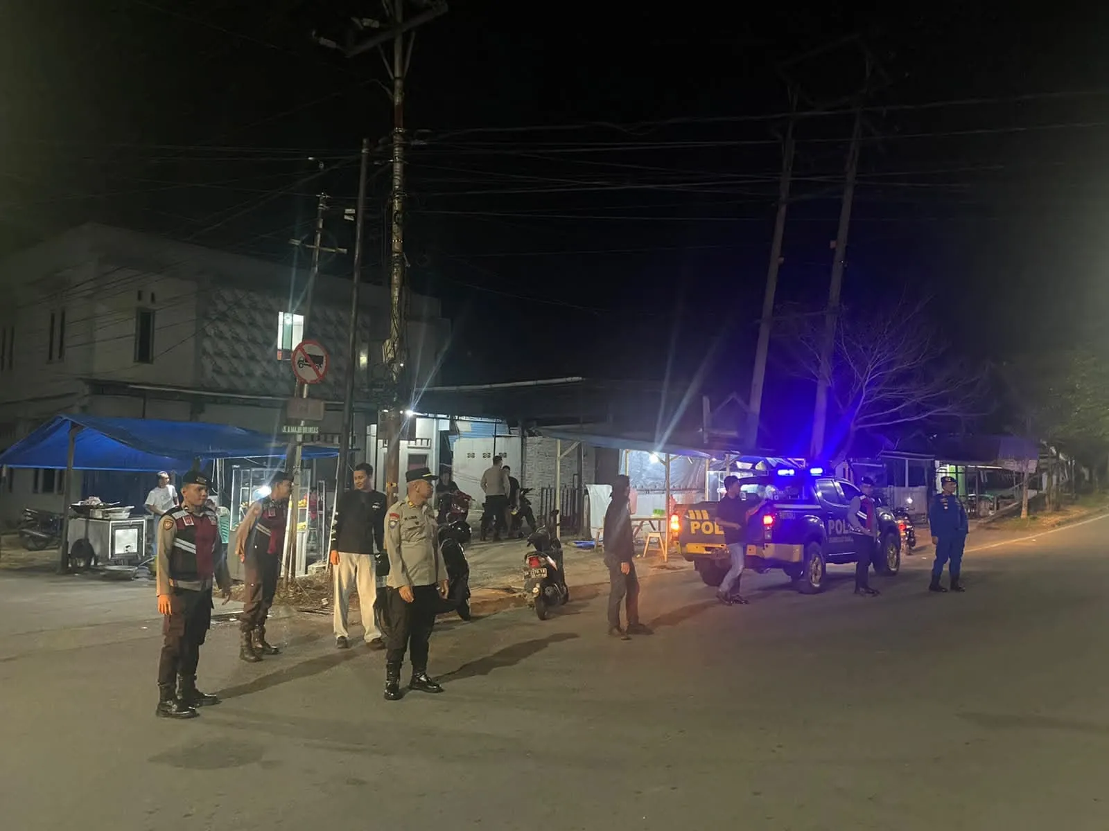 POLRES TANJAB BARAT GELAR PATROLI CIPTA KONDISI, ANTISIPASI BALAP LIAR DAN GENG MOTOR DI KUALA TUNGKAL