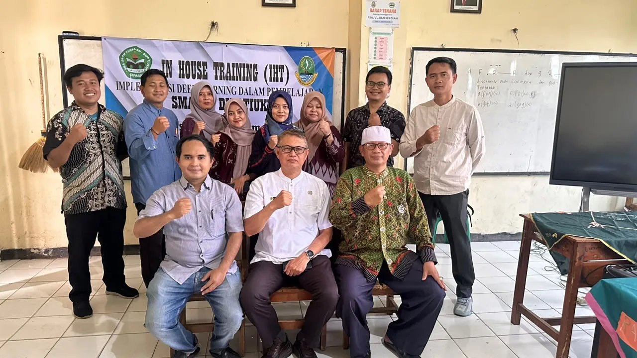 Perkuat Literasi dan Kompetensi Guru, SMA IT Dipatiukur Ciparay Gelar IHT