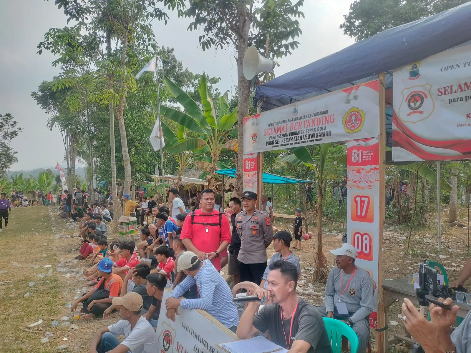 Polsek Leuwidamar Laksanakan Monitoring dan Pengamanan Turnamen Sepak Bola dalam Rangka HUT RI ke-81