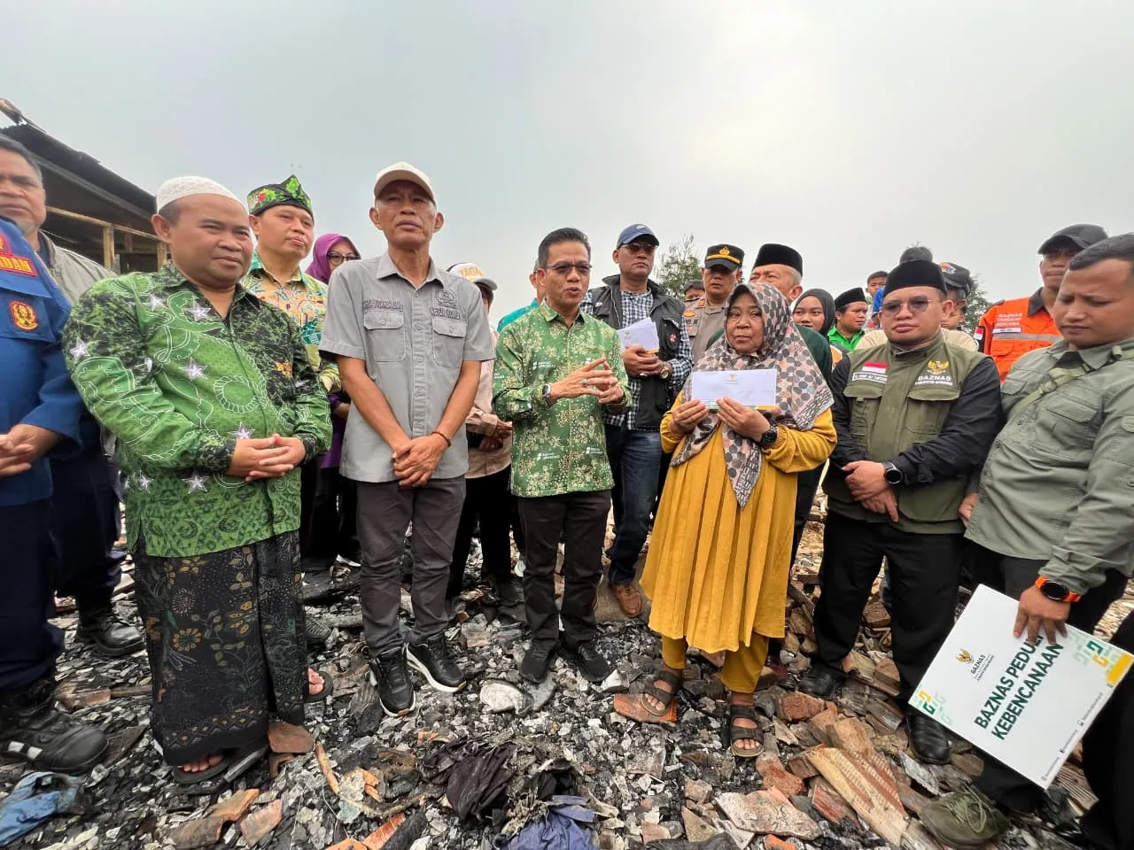 Lima Rumah Terbakar, KDS Gerak Cepat Bantu Warga Pacet