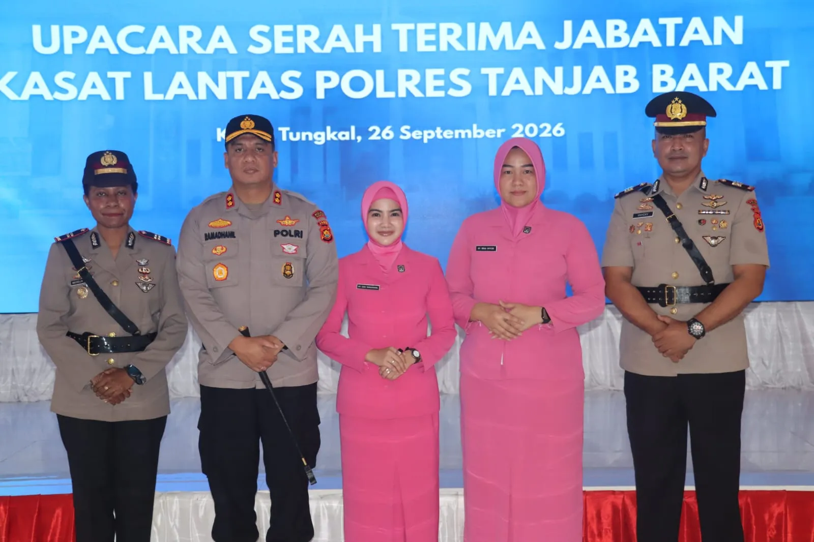 Pimpin Sertijab Kasat Lantas Polres Tanjab Barat, Kapolres AKBP Ramadhanil Tekankan Pelayanan Humanis: IPTU Meiselin Lobat Resmi Gantikan AKP Vhycky