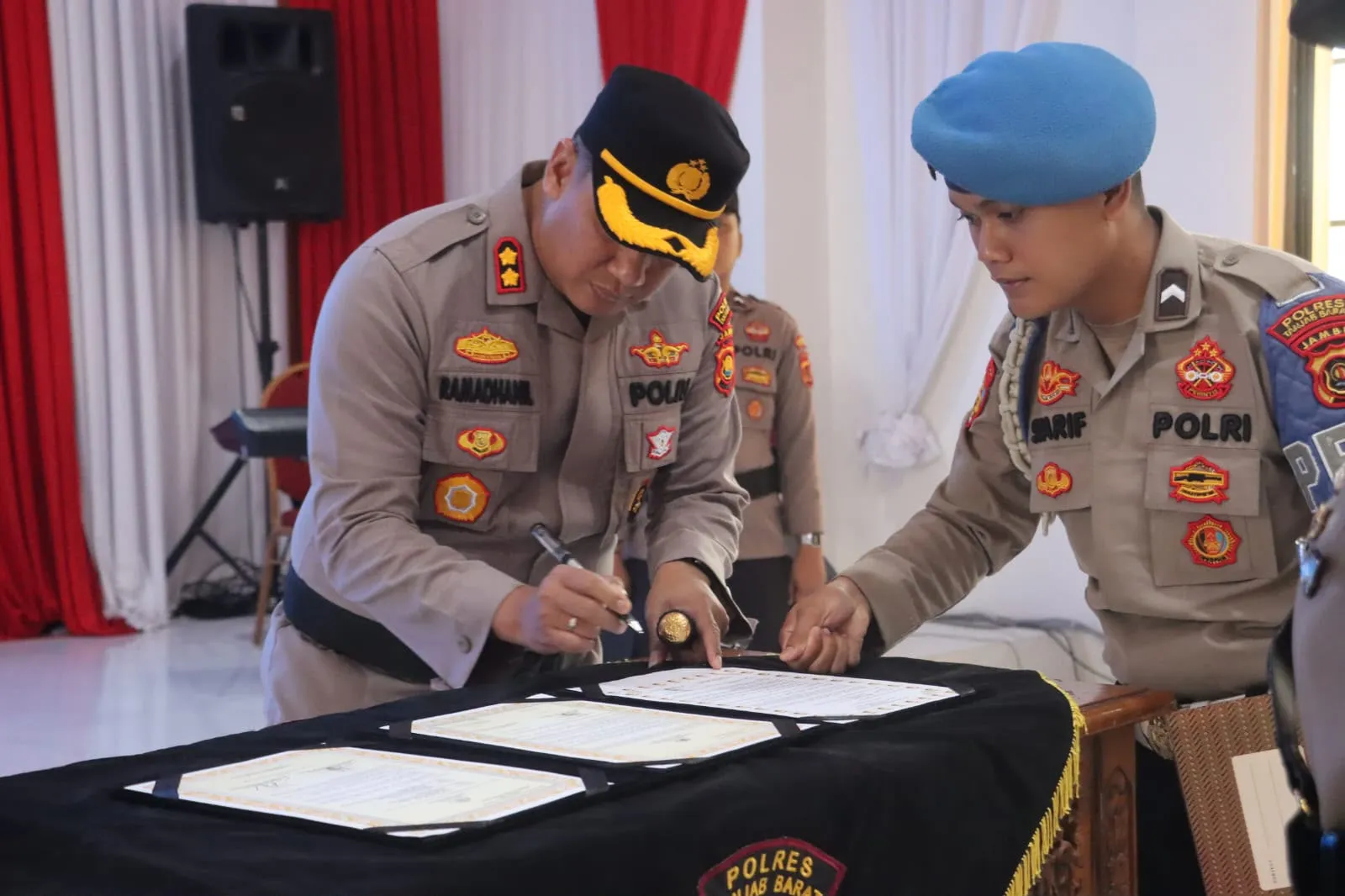 Kapolres Tanjab Barat Pimpin Sertijab Kasat Lantas, Tekankan Profesionalisme dan Pelayanan Masyarakat