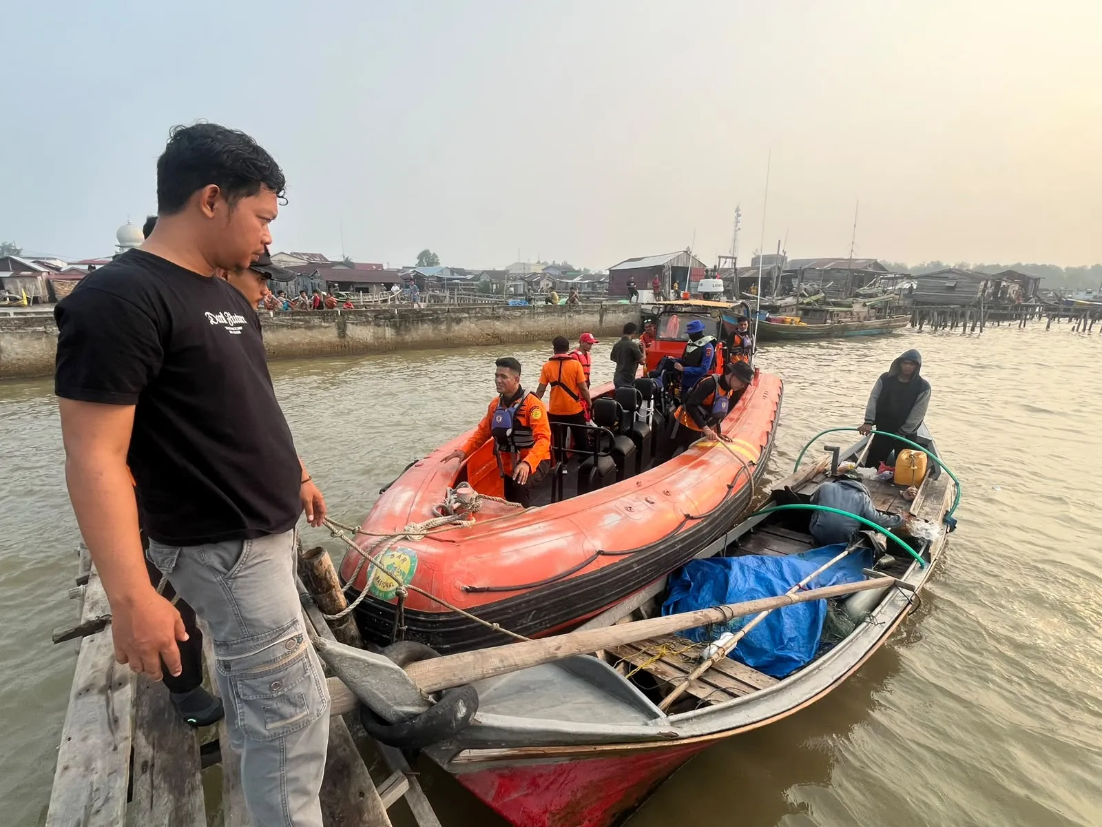 Dua Nelayan Kuala Tungkal Hilang Kontak, Tim SAR Berhasil Menemukan dalam Kondisi Selamat