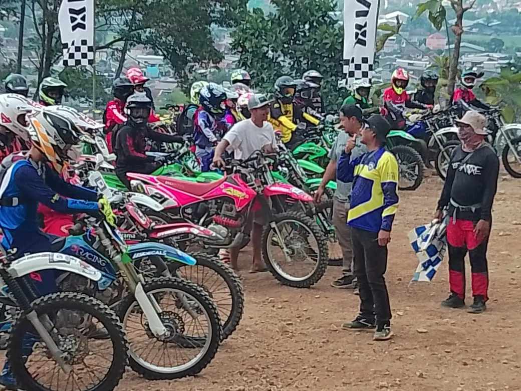 Kejurda IMI Jabar Putaran 1 Enduro Cross Macan Sabilulungan Digelar di Ciparay, Kabupaten Bandung