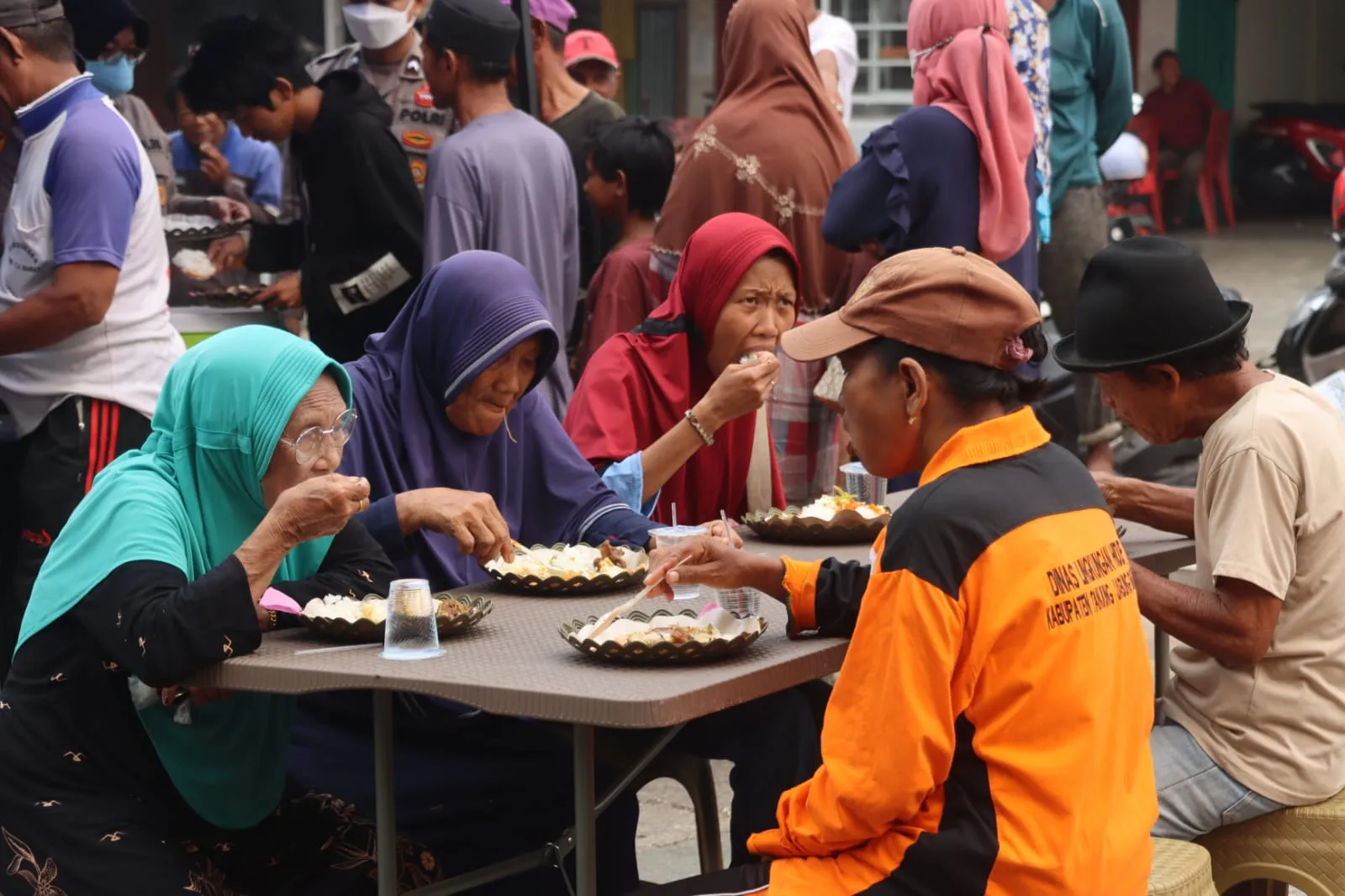 Polres Tanjab Barat Gelar Jumat Berkah, Pererat Silaturahmi dengan Masyarakat Kuala Tungkal