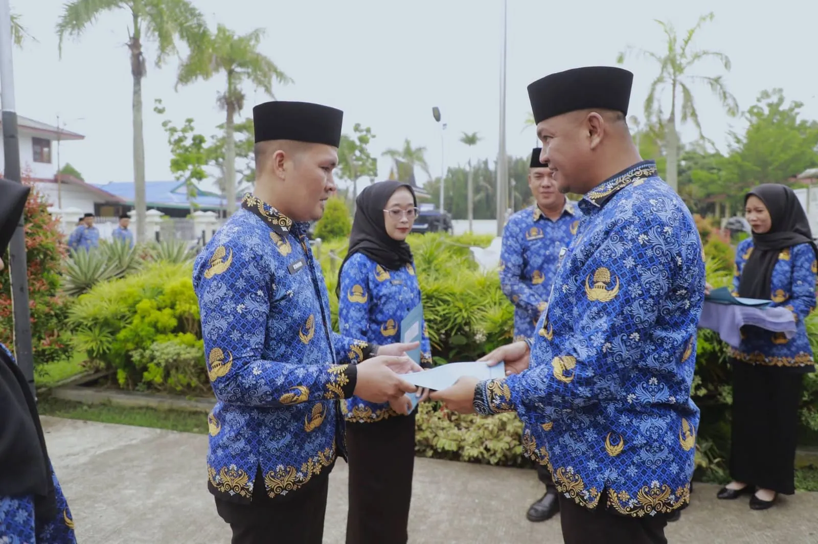 Pimpin Apel Pagi, Sekda Hermansyah Ingatkan PPPK Paruh Waktu: Tahun 2027 Minimal Berpredikat Baik